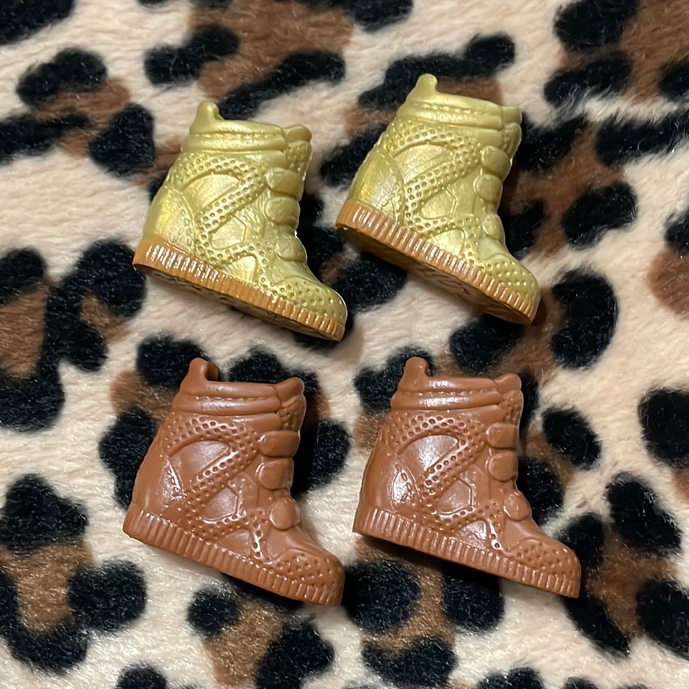 BARBIE💕 Doll High Top Athletic Wedge Sneakers 👟 Shoes Gold Accessories Sporty